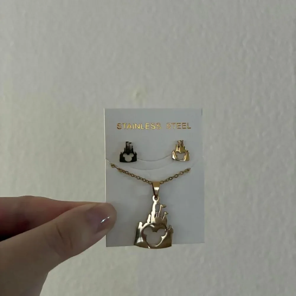 Unbranded Women's Silver and Gold Jewellery
